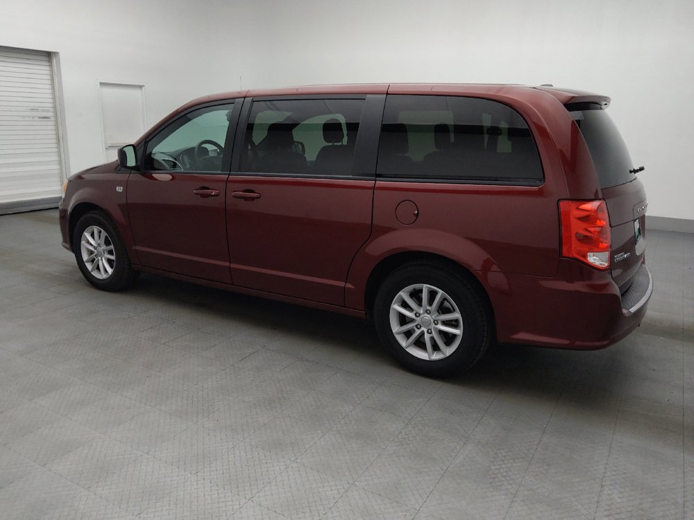 Used 2019 Dodge Grand Caravan SE FWD image 3