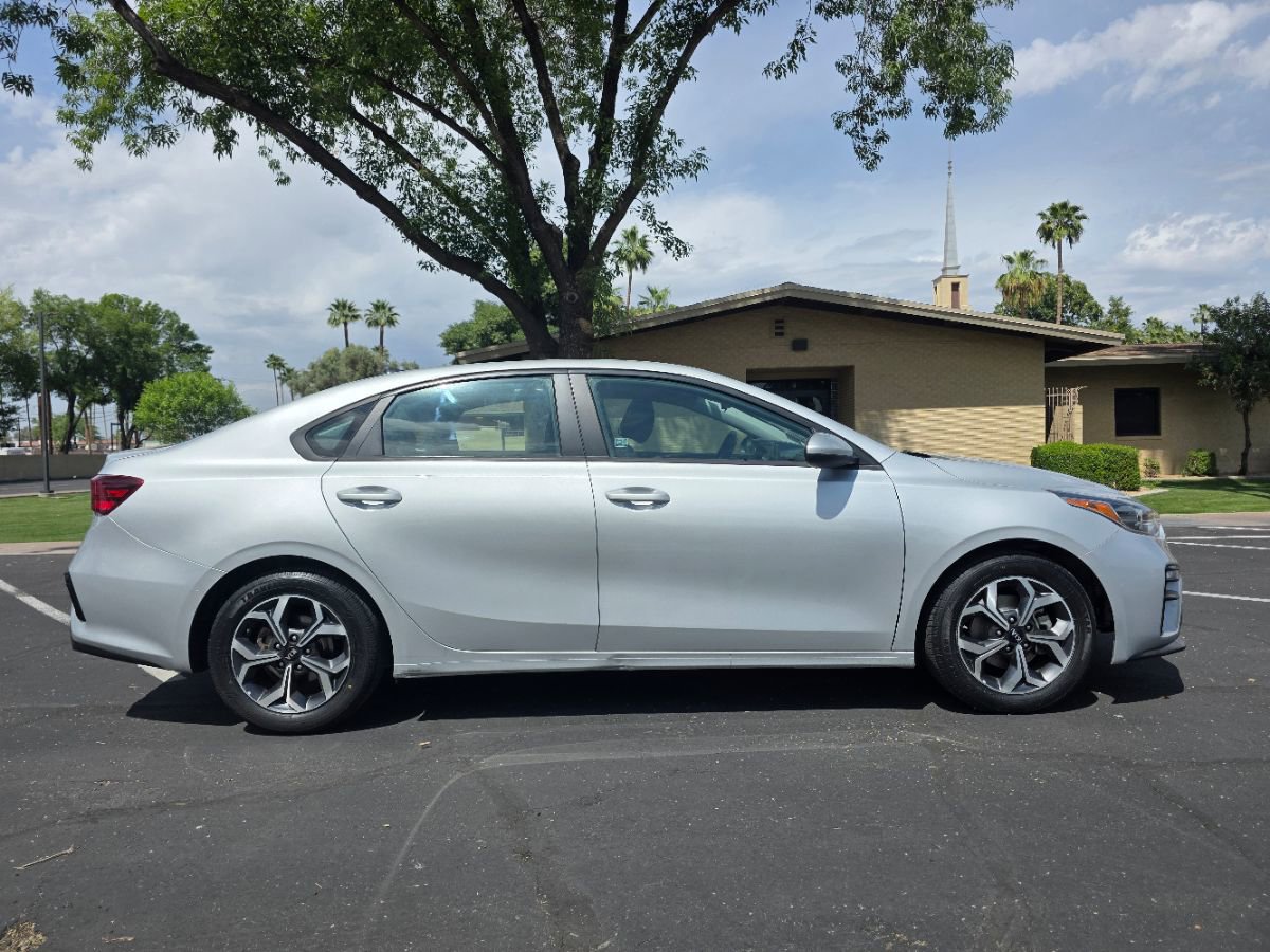 Used 2021 Kia Forte LXS image 3