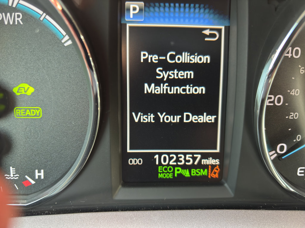 Used 2016 Toyota RAV4 Limited w/ Advanced Technology Package image 10