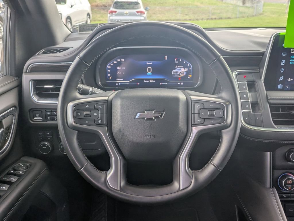 Used 2023 Chevrolet Suburban Z71 w/ Luxury Package image 12