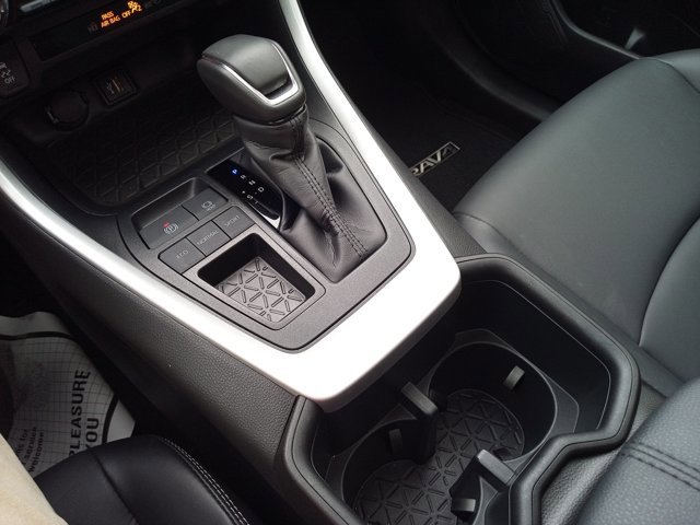 Used 2025 Toyota RAV4 XLE Premium FWD image 22