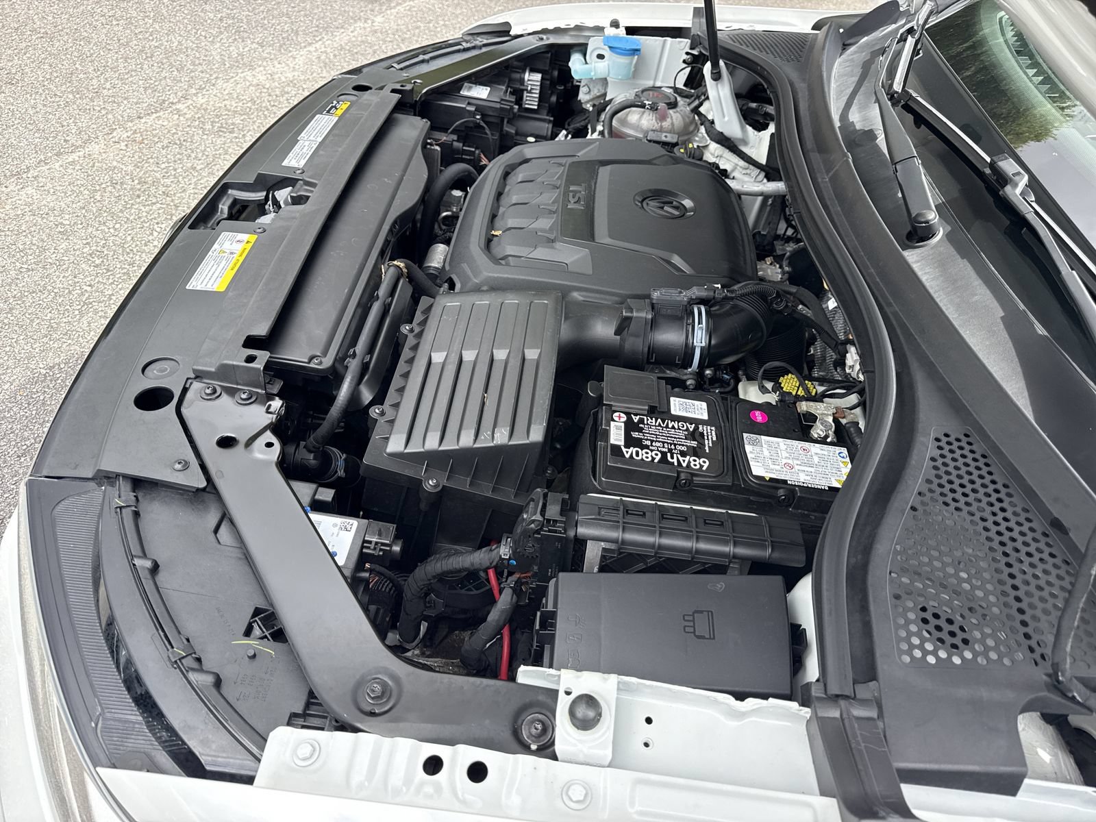 Used 2022 Volkswagen Tiguan SEL R-Line AWD/4WD image 35