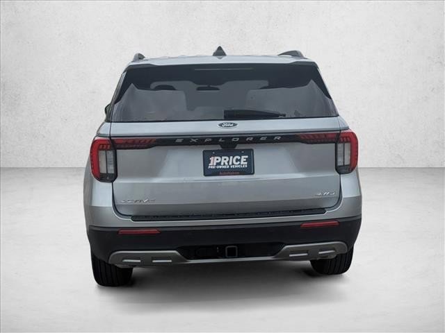 Used 2025 Ford Explorer Active w/ Active Comfort Package image 23