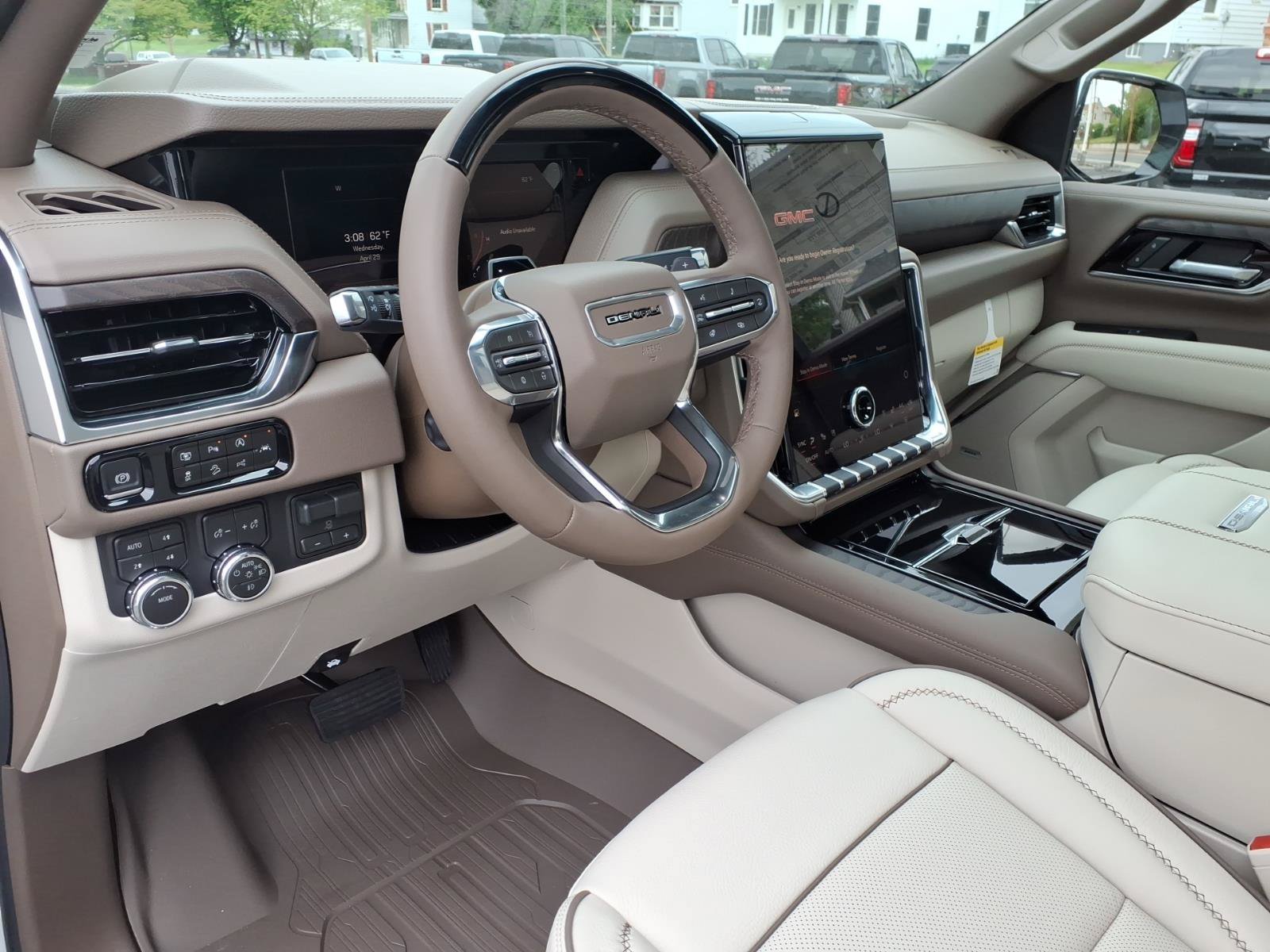 New 2026 GMC Yukon Denali w/ Denali Reserve Package AWD/4WD image 9