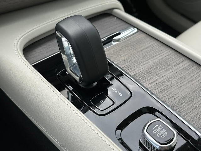 Certified 2023 Volvo XC90 B5 Plus w/ Protection Package Premier AWD/4WD image 21