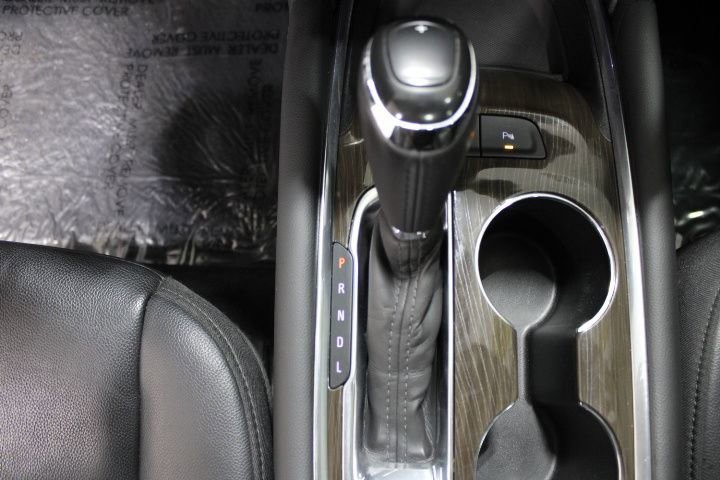 Used 2018 Chevrolet Malibu Premier w/ Premier Sun and Wheel Package image 35