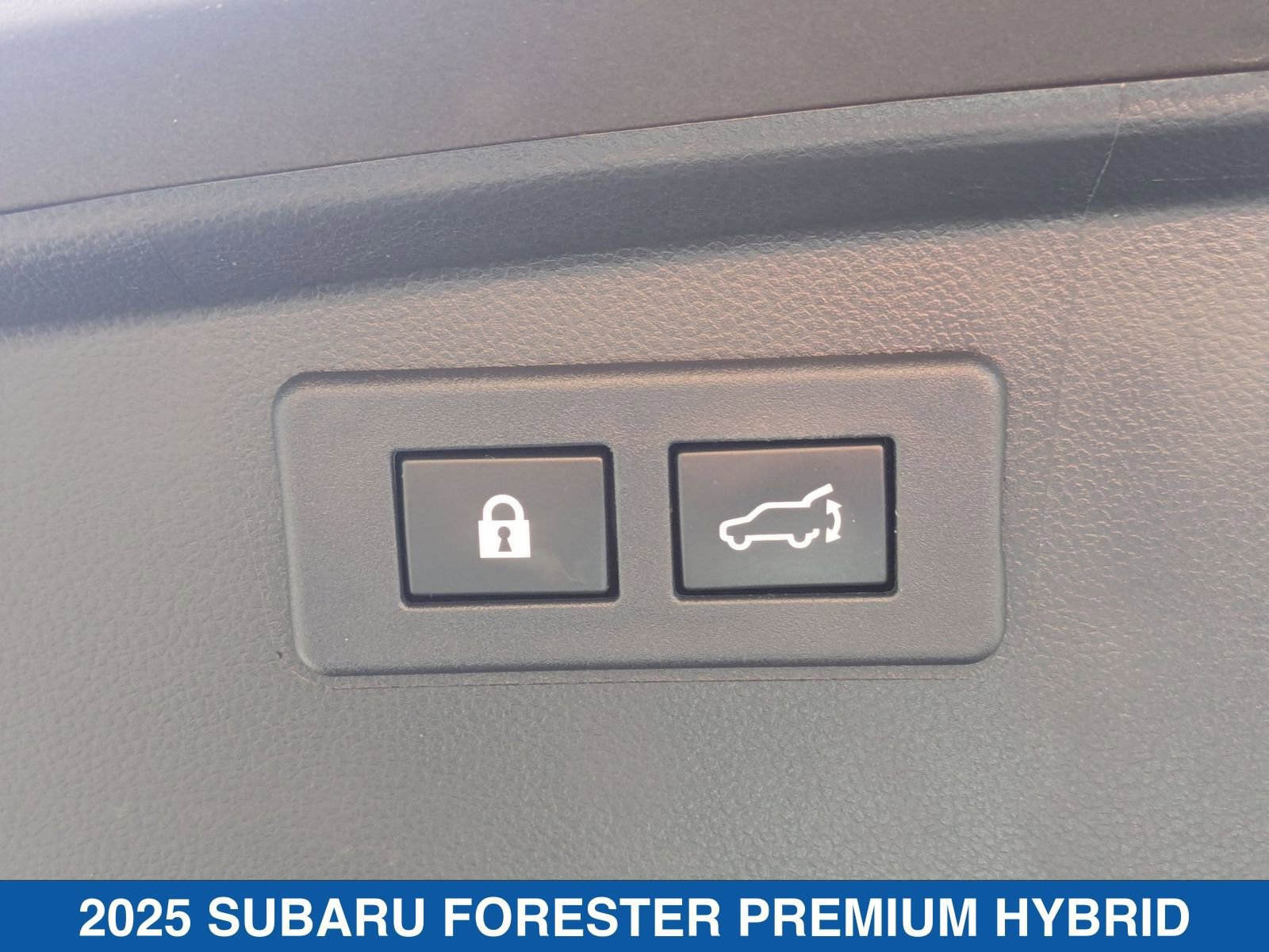 Certified 2025 Subaru Forester Premium AWD/4WD image 26