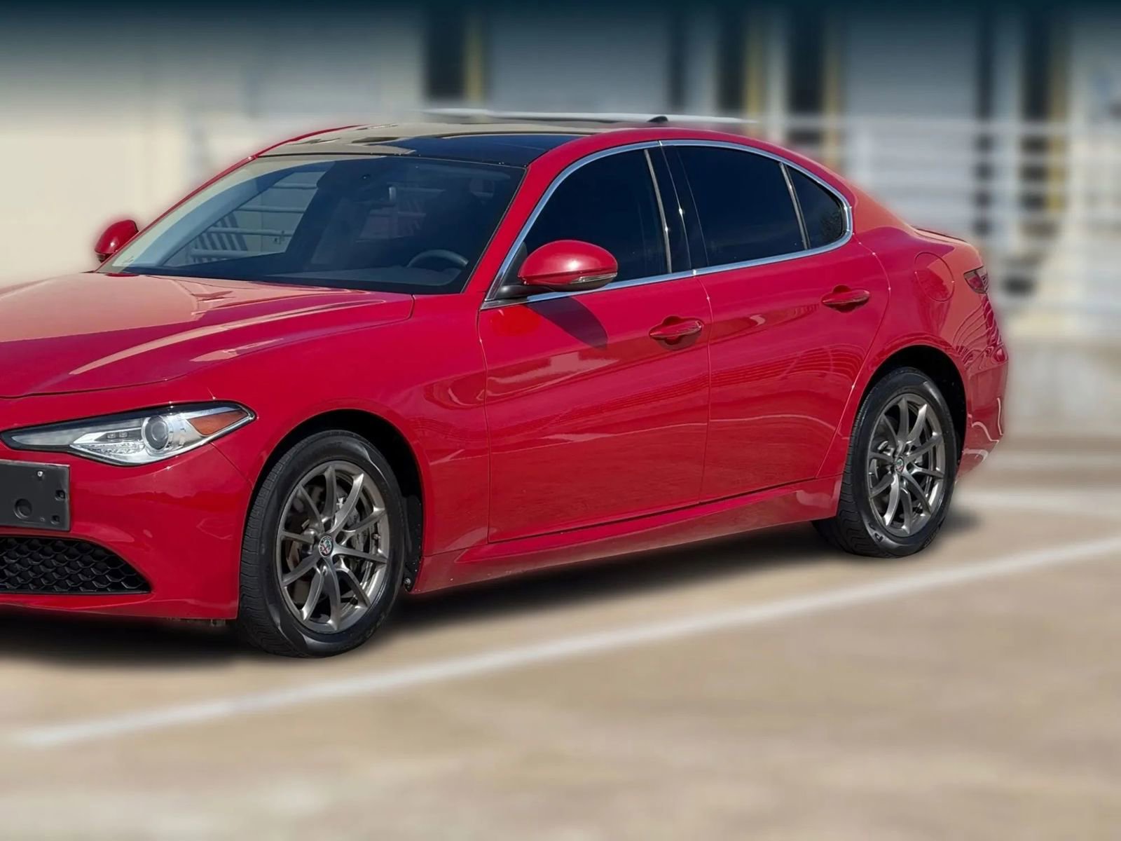 Used 2018 Alfa Romeo Giulia AWD image 4