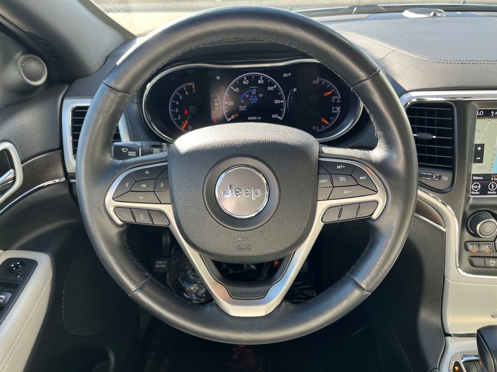 Used 2018 Jeep Grand Cherokee Limited image 24