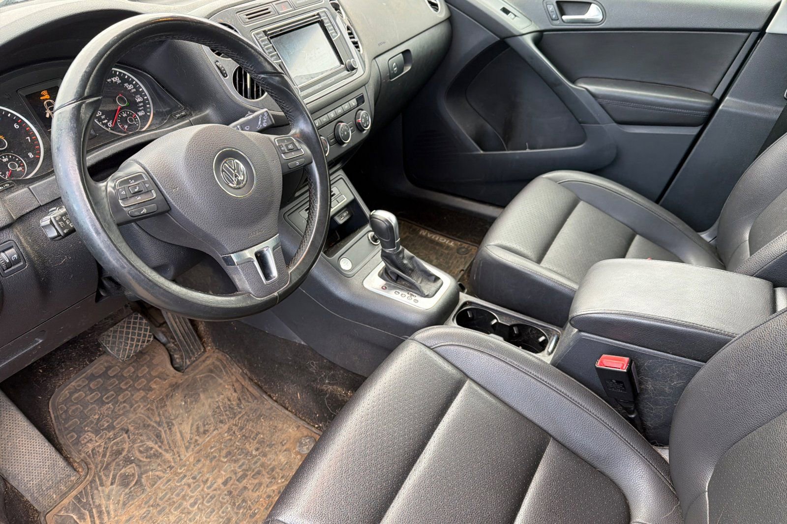 Used 2017 Volkswagen Tiguan S image 7