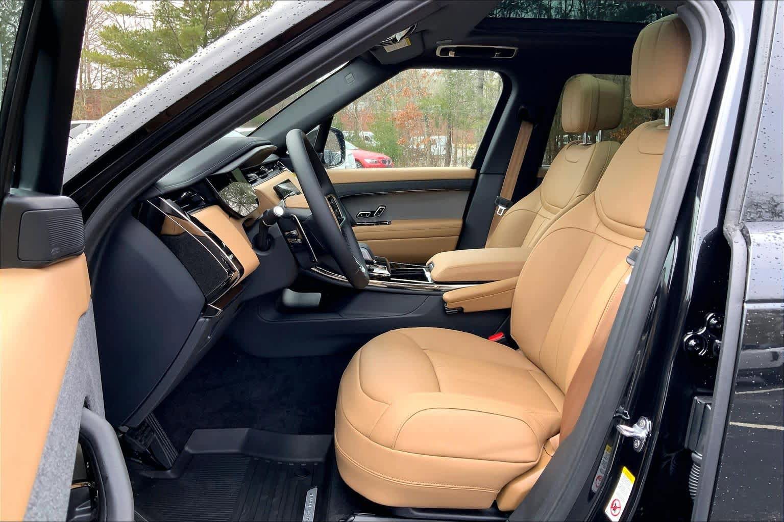 New 2026 Land Rover Range Rover Sport SE AWD/4WD image 13