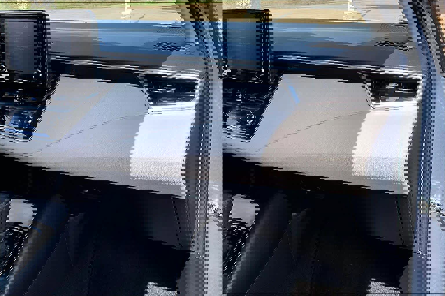 Used 2022 Toyota Corolla LE image 17