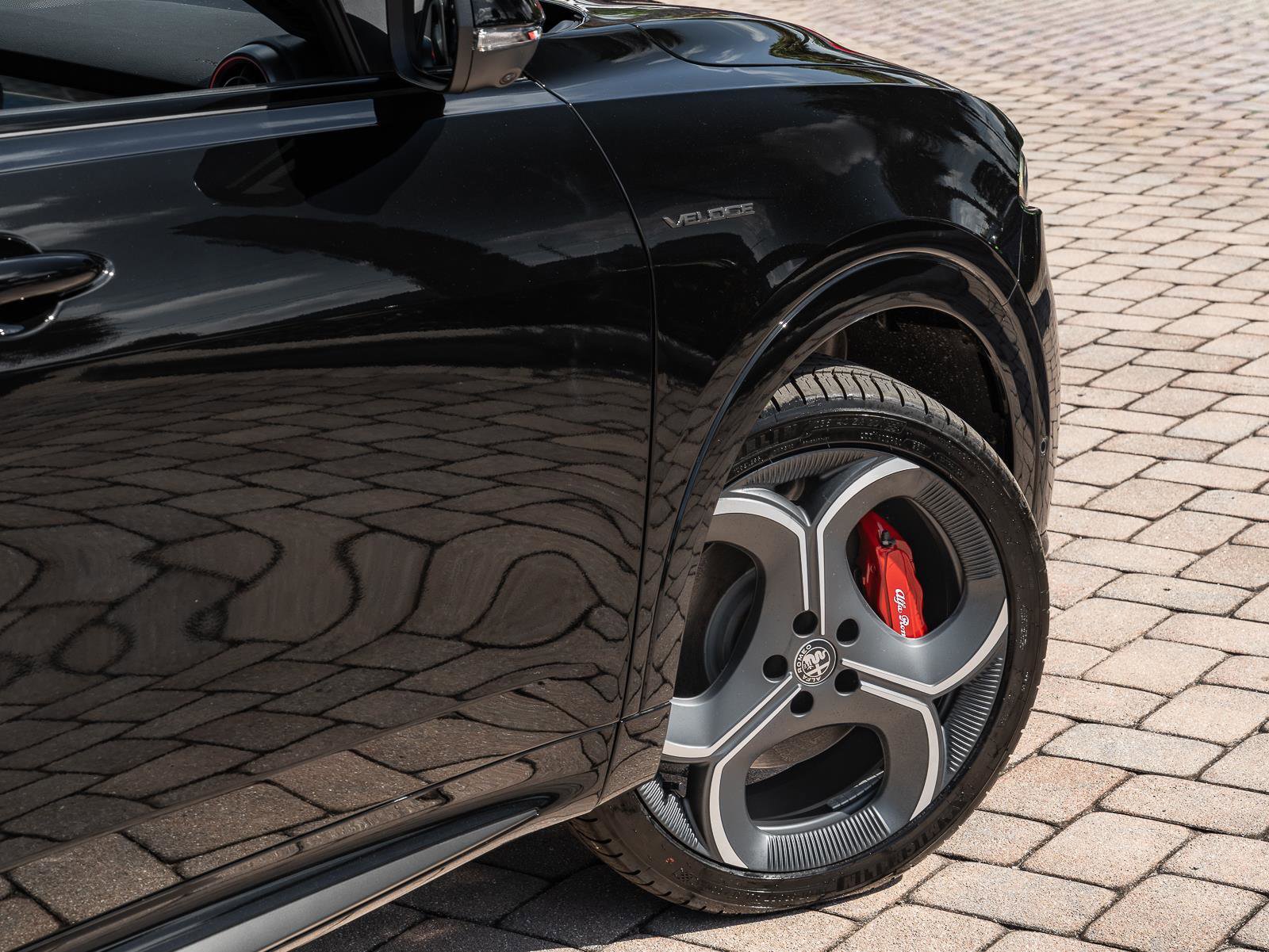 New 2026 Alfa Romeo Tonale Veloce w/ Quick Order Package 23H Volce image 9