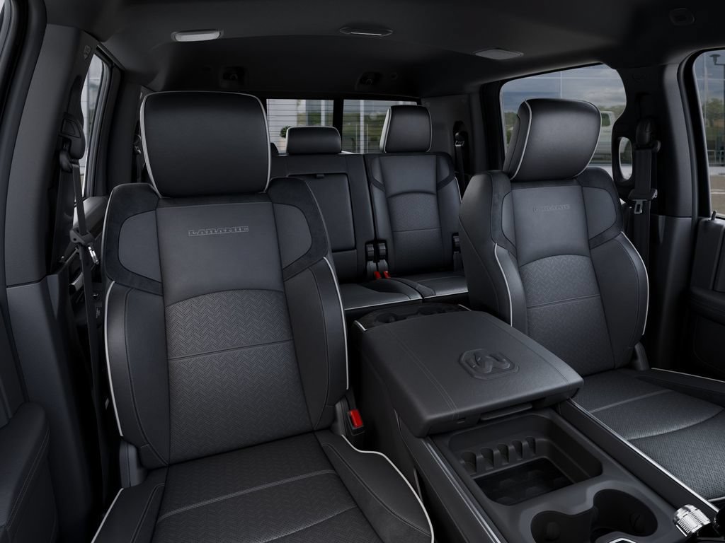 New 2026 RAM 3500 Laramie AWD/4WD image 17