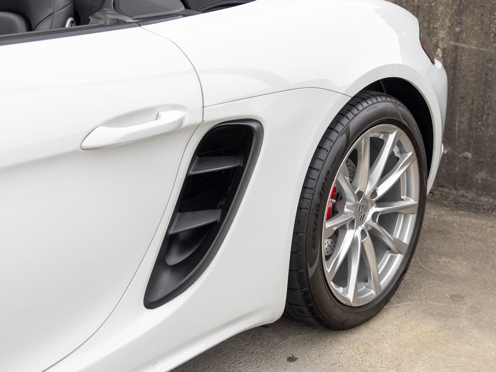 Used 2021 Porsche 718 Boxster S RWD image 19