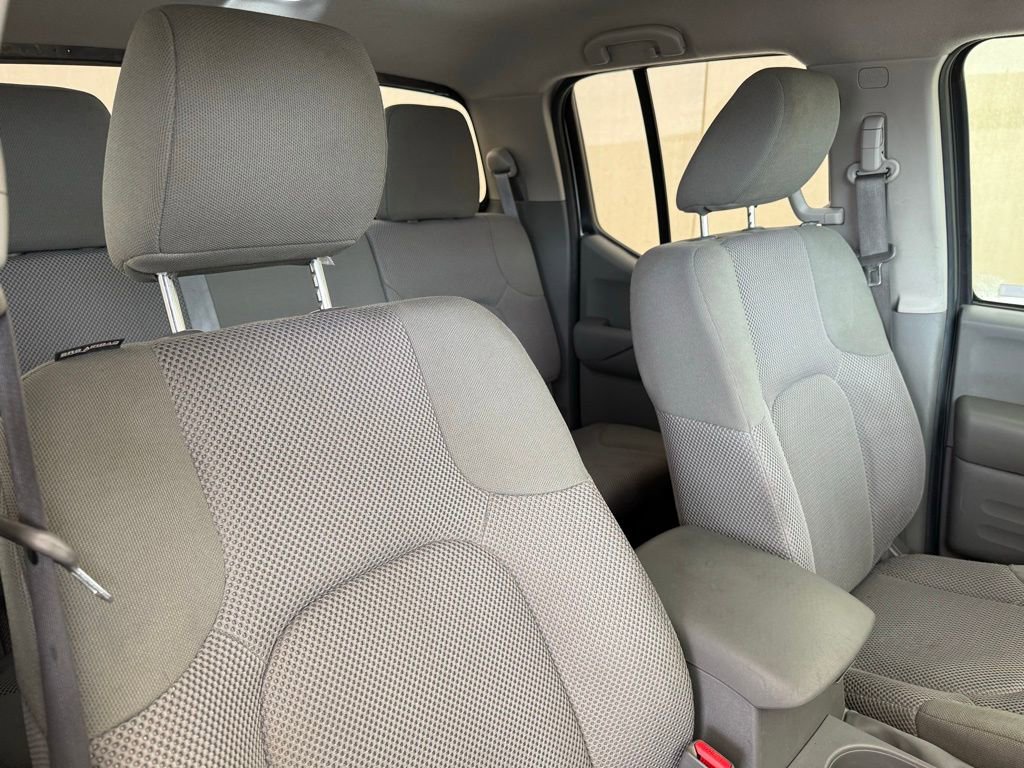 Used 2020 Nissan Frontier SV w/ Midnight Edition Floor Mats image 11