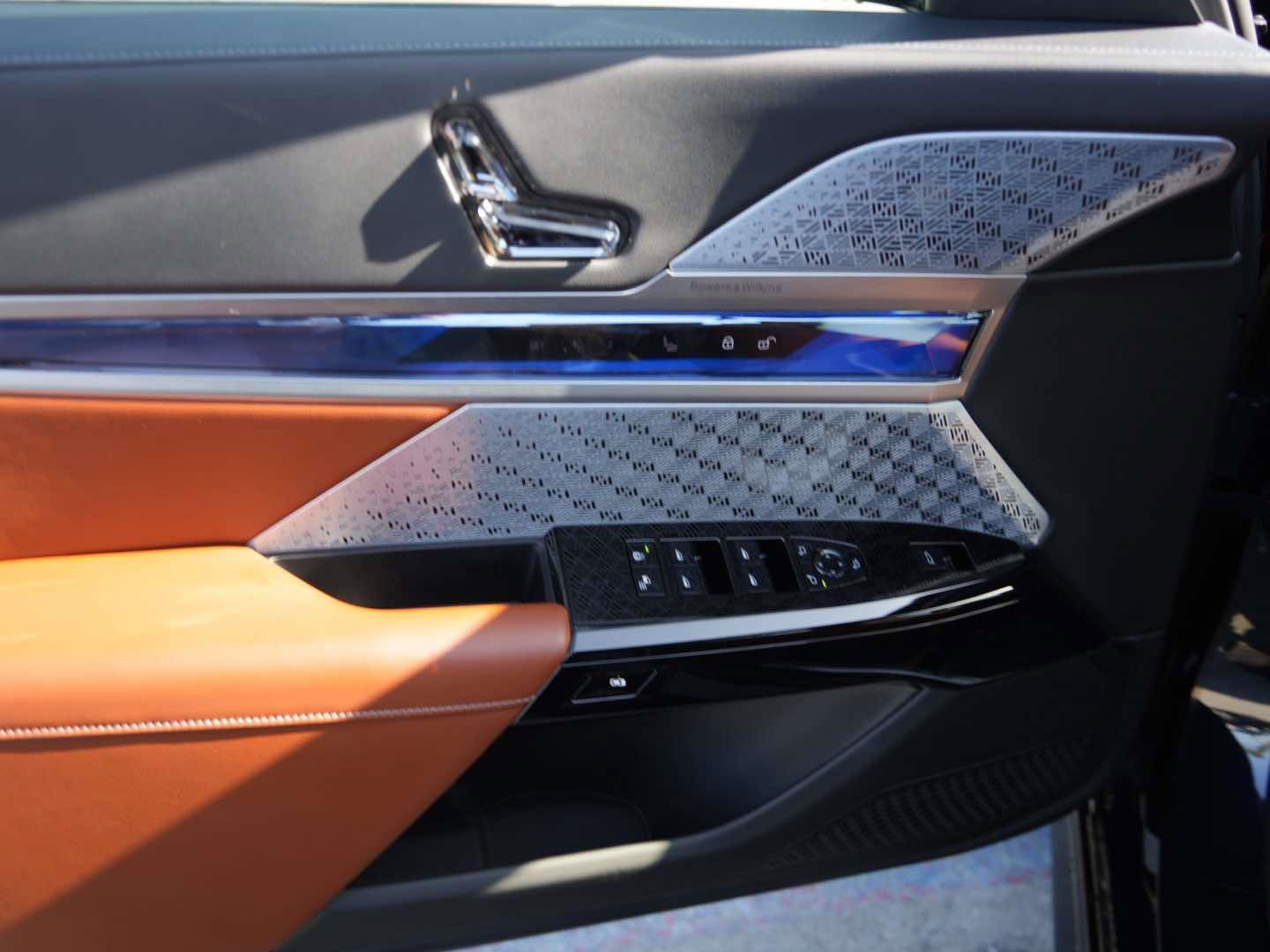 Used 2025 BMW i7 xDrive60 image 13