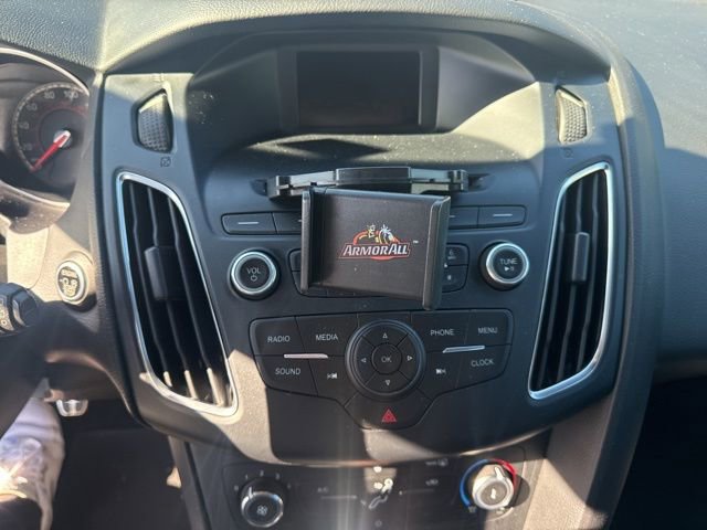 Used 2016 Ford Focus ST image 25