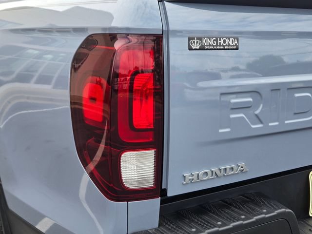 Used 2025 Honda Ridgeline Black Edition image 9