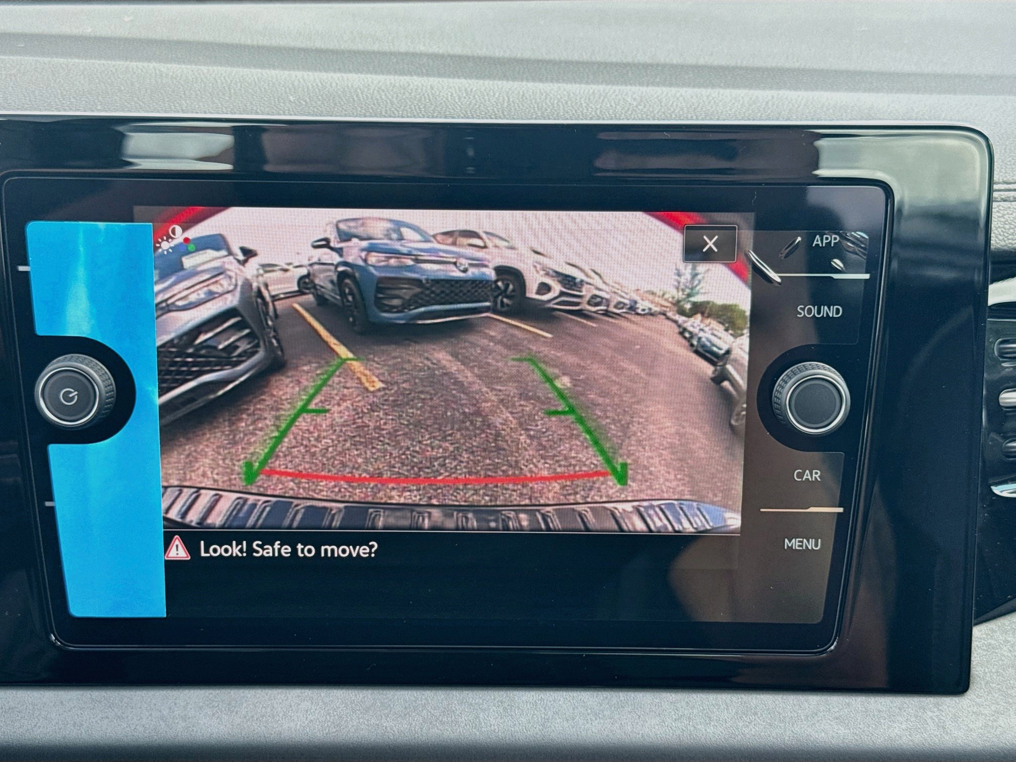 New 2027 Volkswagen Jetta SE FWD image 13