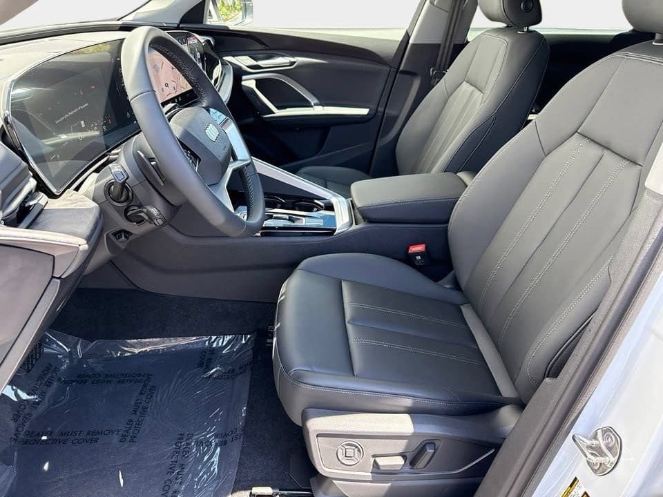 Certified 2025 Audi Q5 Premium w/ Convenience Package AWD/4WD image 17