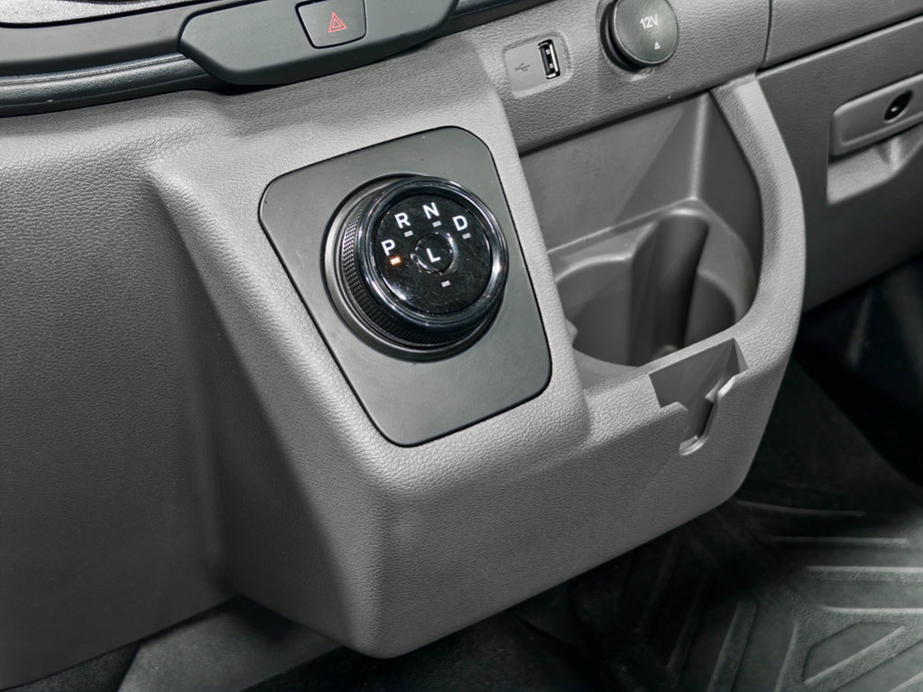 Used 2023 Ford E-Transit Medium Roof image 20