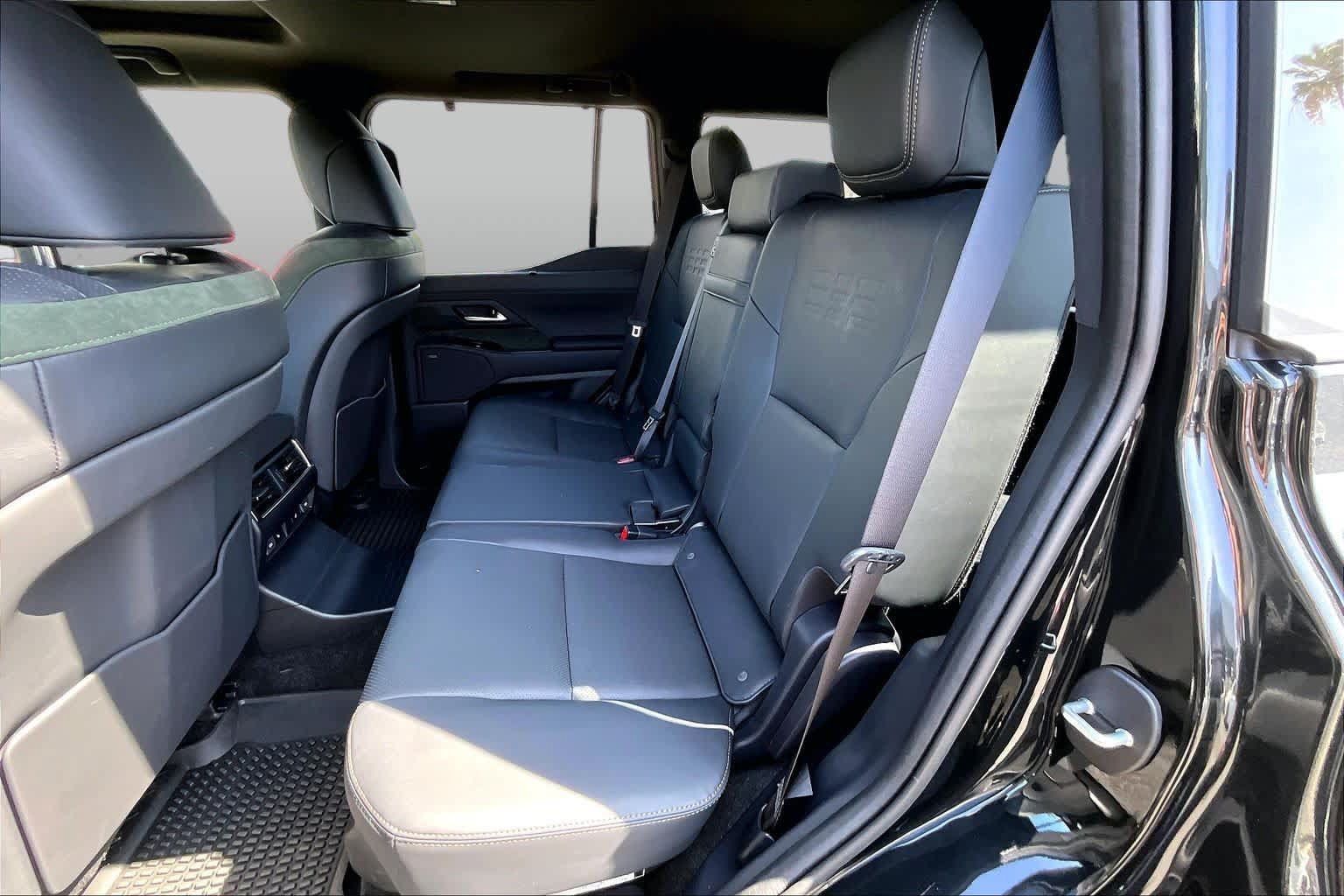 Used 2024 Lexus GX 550 AWD/4WD image 20