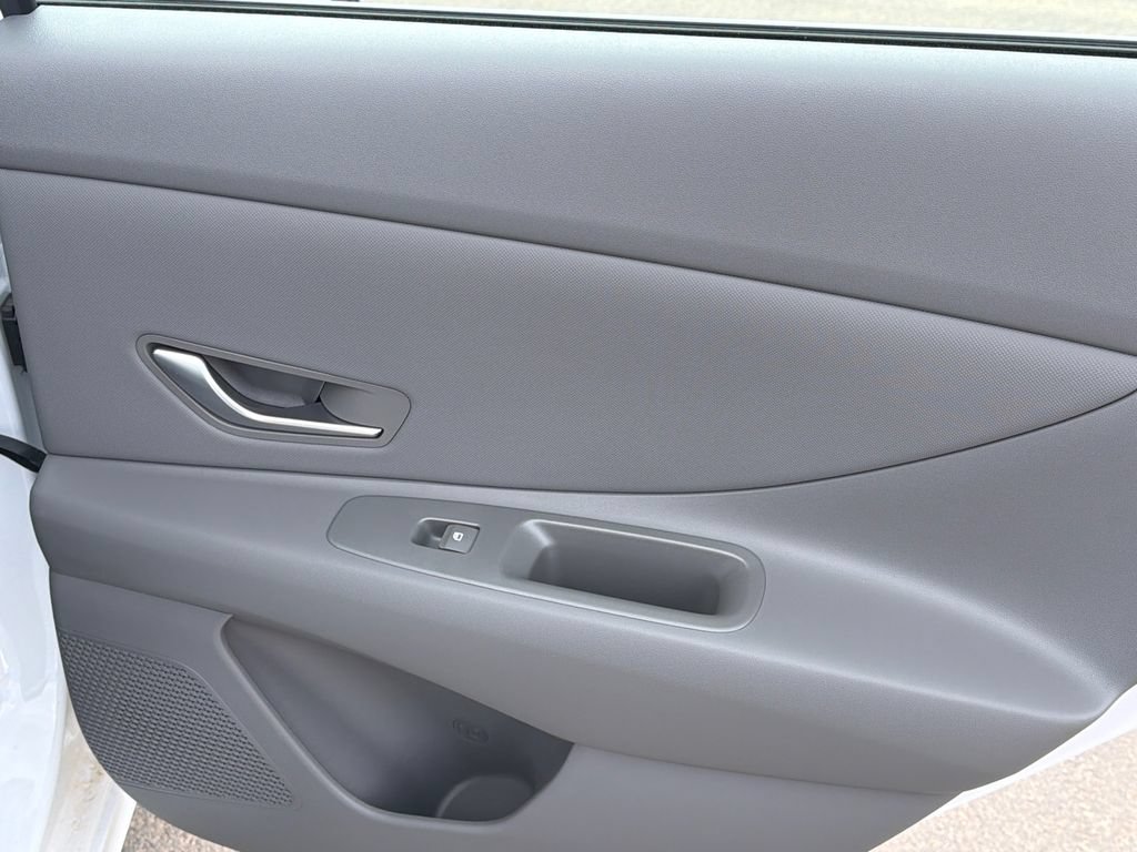 New 2026 Hyundai Elantra Sport FWD image 17