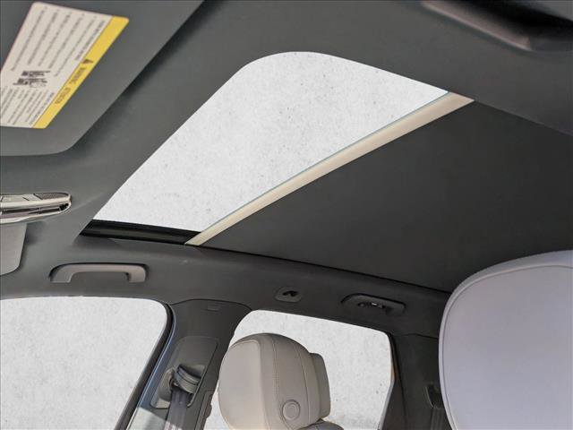 Used 2022 Porsche Cayenne image 16