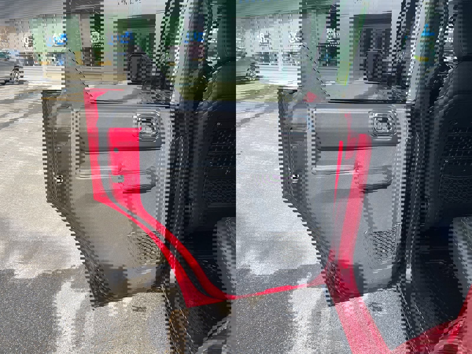 New 2025 Ford Bronco Badlands image 13