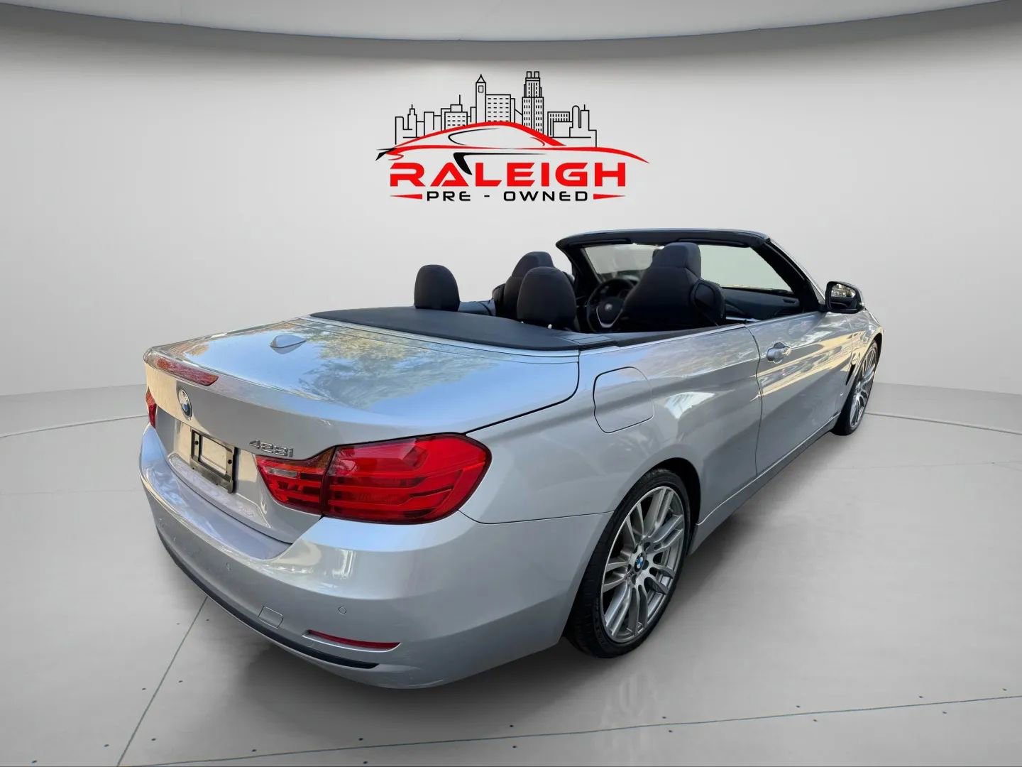 Used 2016 BMW 428i Convertible image 11