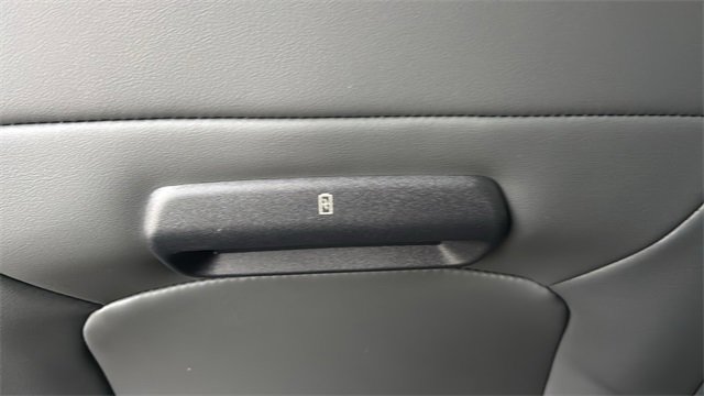 New 2025 Ford Expedition Active image 9