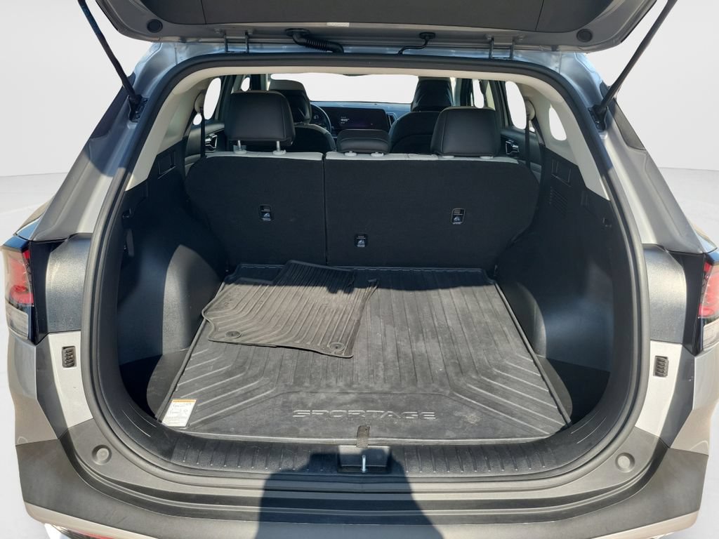 Used 2024 Kia Sportage EX FWD image 11