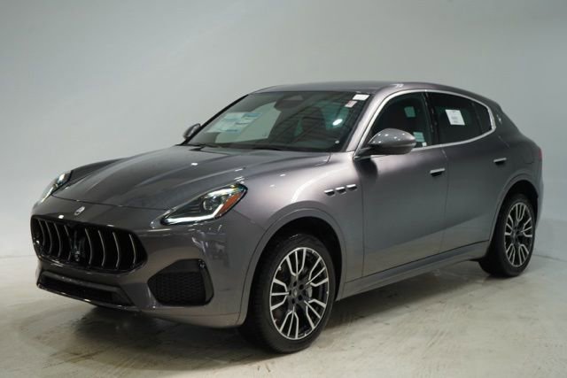 New 2025 Maserati Grecale GT image 3