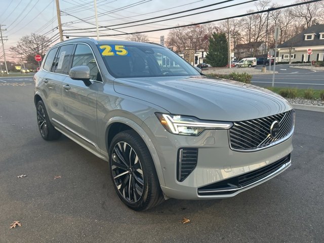 Certified 2025 Volvo XC90 B6 Plus image 6