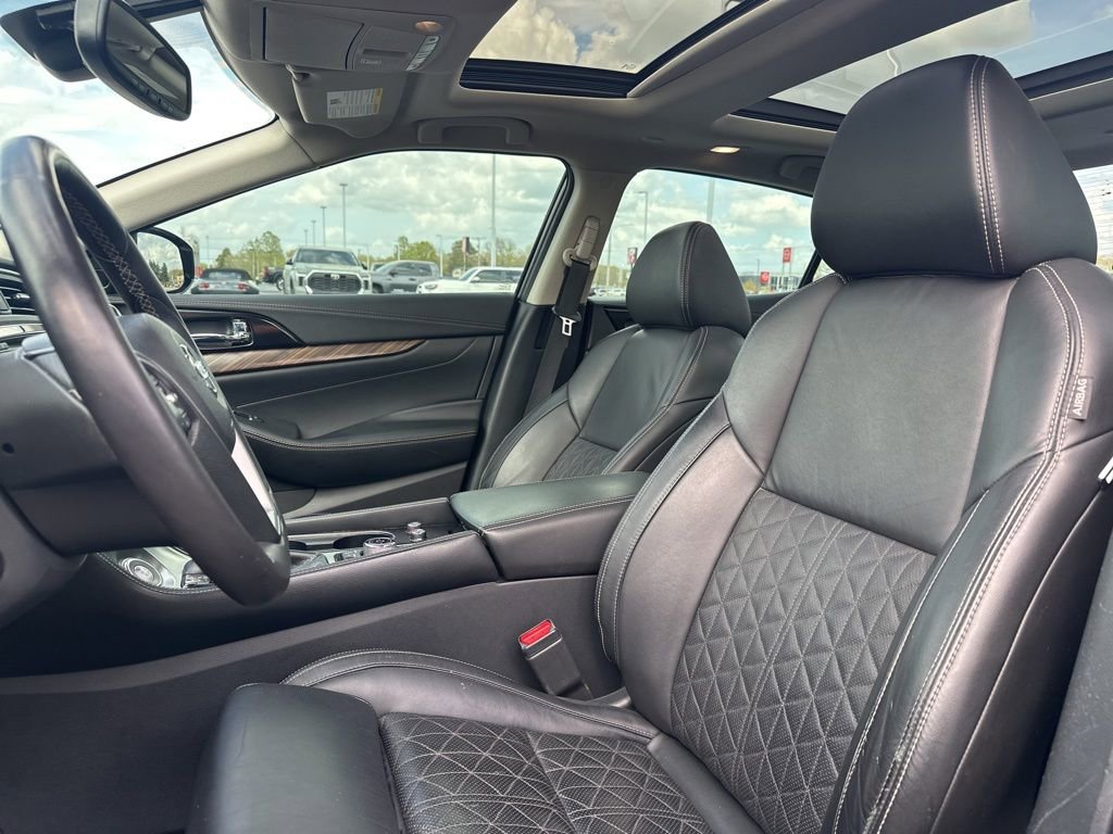 Used 2017 Nissan Maxima Platinum w/ Medallion Package image 25