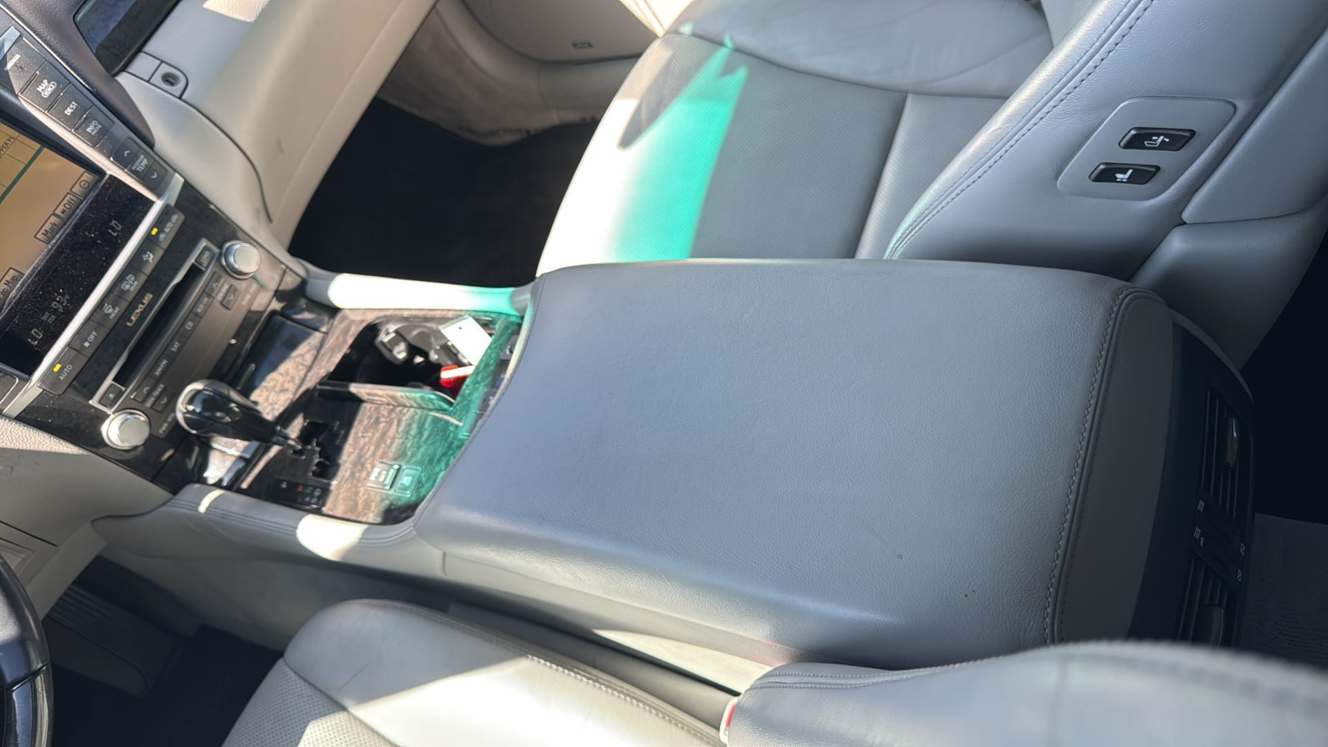 Used 2012 Lexus LS 460 w/ Comfort Pkg RWD image 26