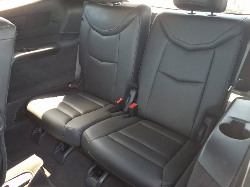 Used 2024 Cadillac XT6 Premium Luxury w/ LPO, Floor Liner Package FWD image 9