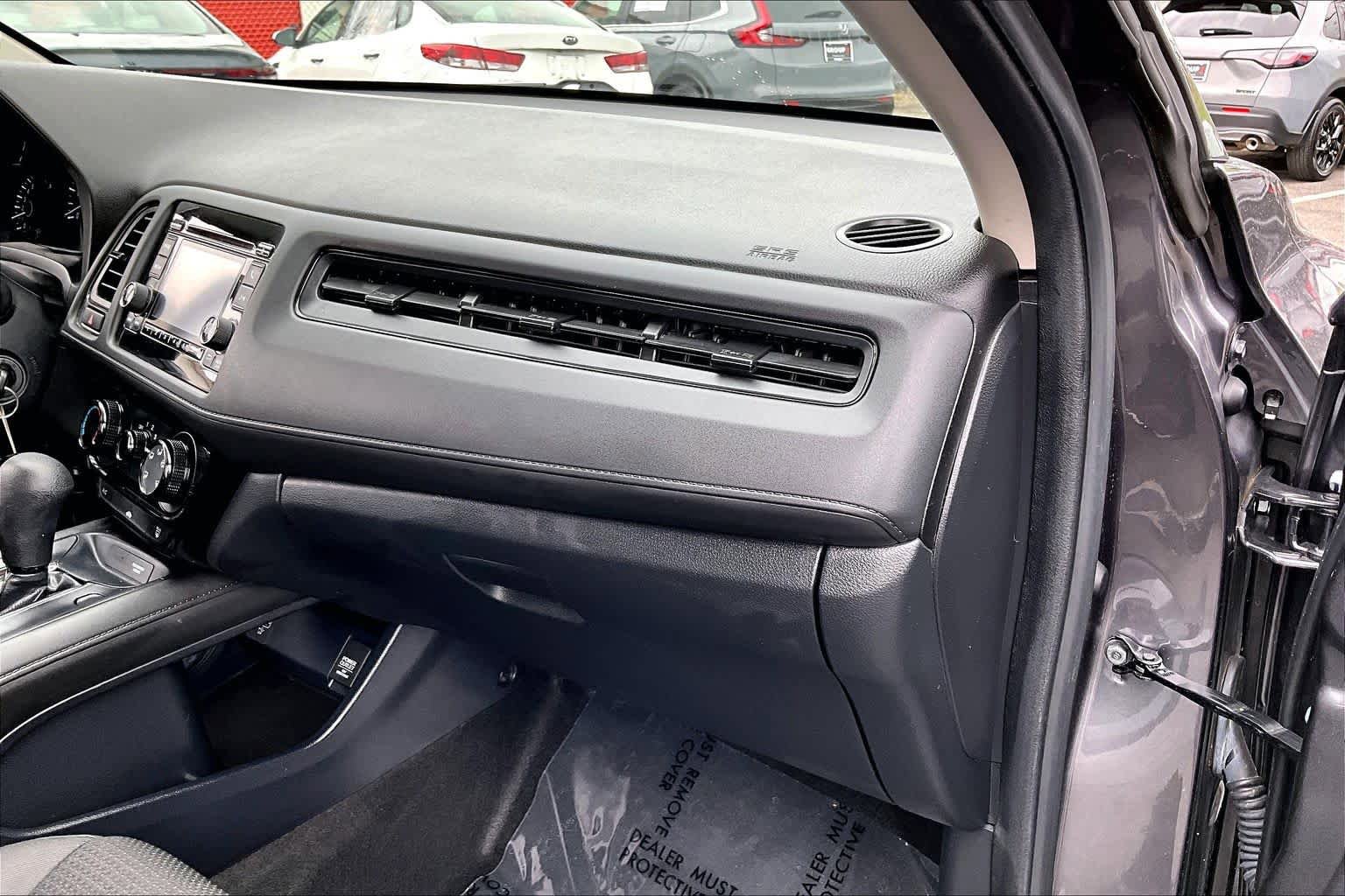 Used 2022 Honda HR-V LX image 18