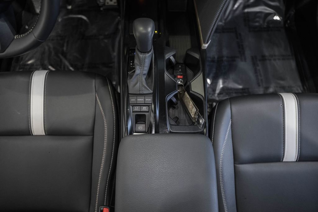 Used 2025 Toyota Camry SE image 24
