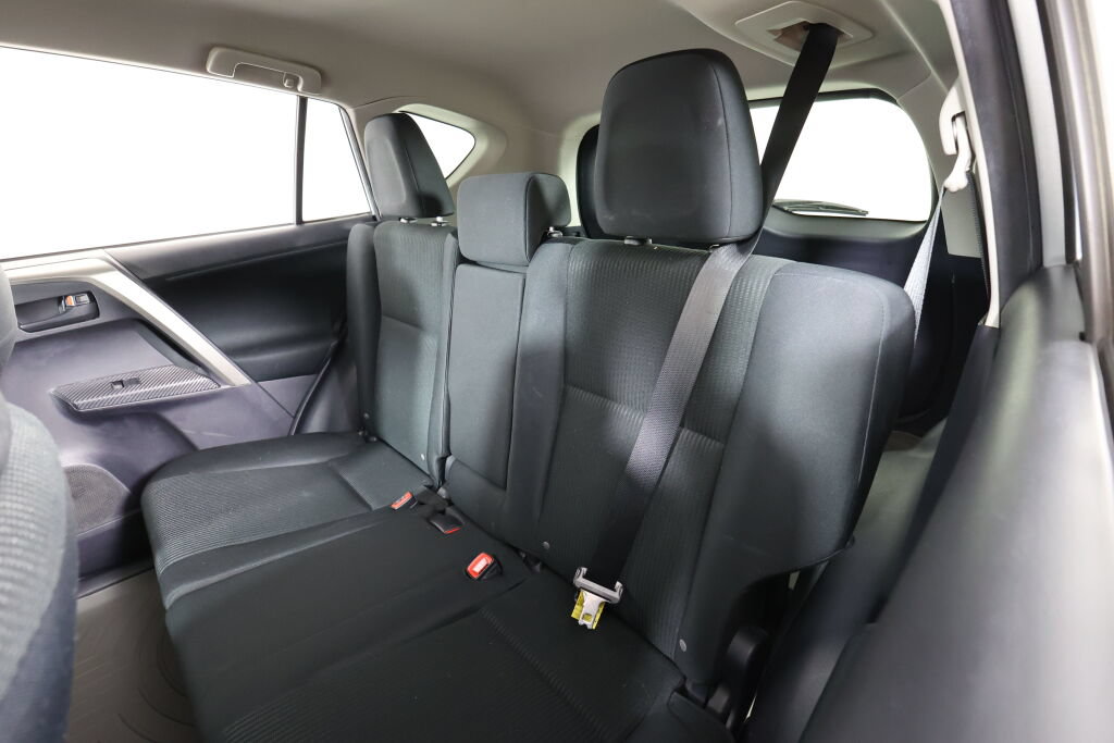 Used 2015 Toyota RAV4 LE AWD/4WD image 15