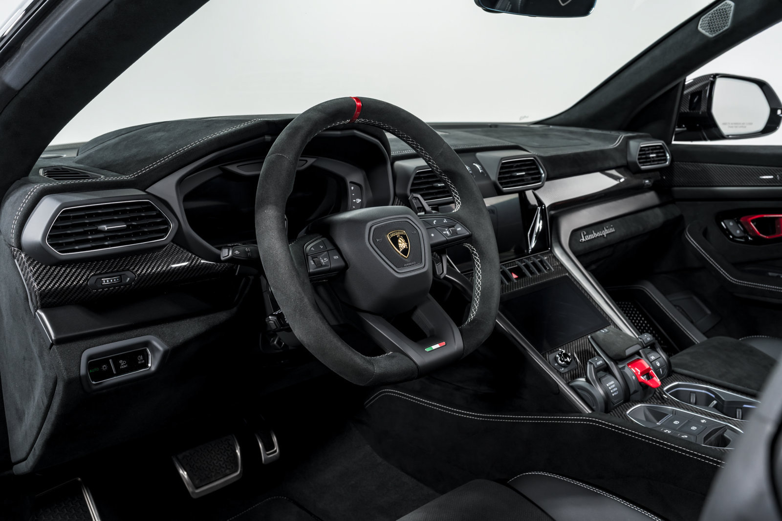 Used 2024 Lamborghini Urus Performante AWD/4WD image 13