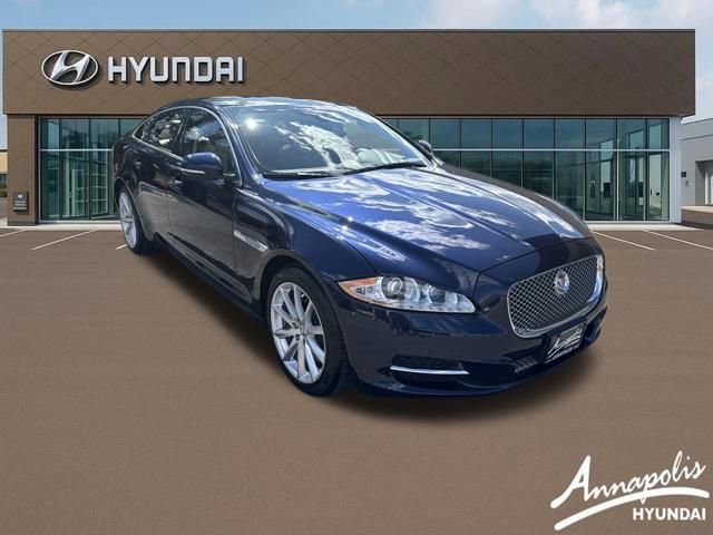 Used 2015 Jaguar XJ image 7