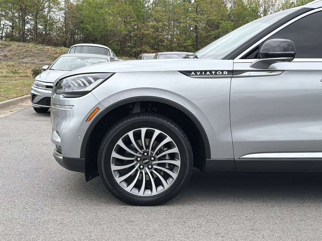 Used 2022 Lincoln Aviator Reserve w/ Elements Package Plus AWD/4WD image 9