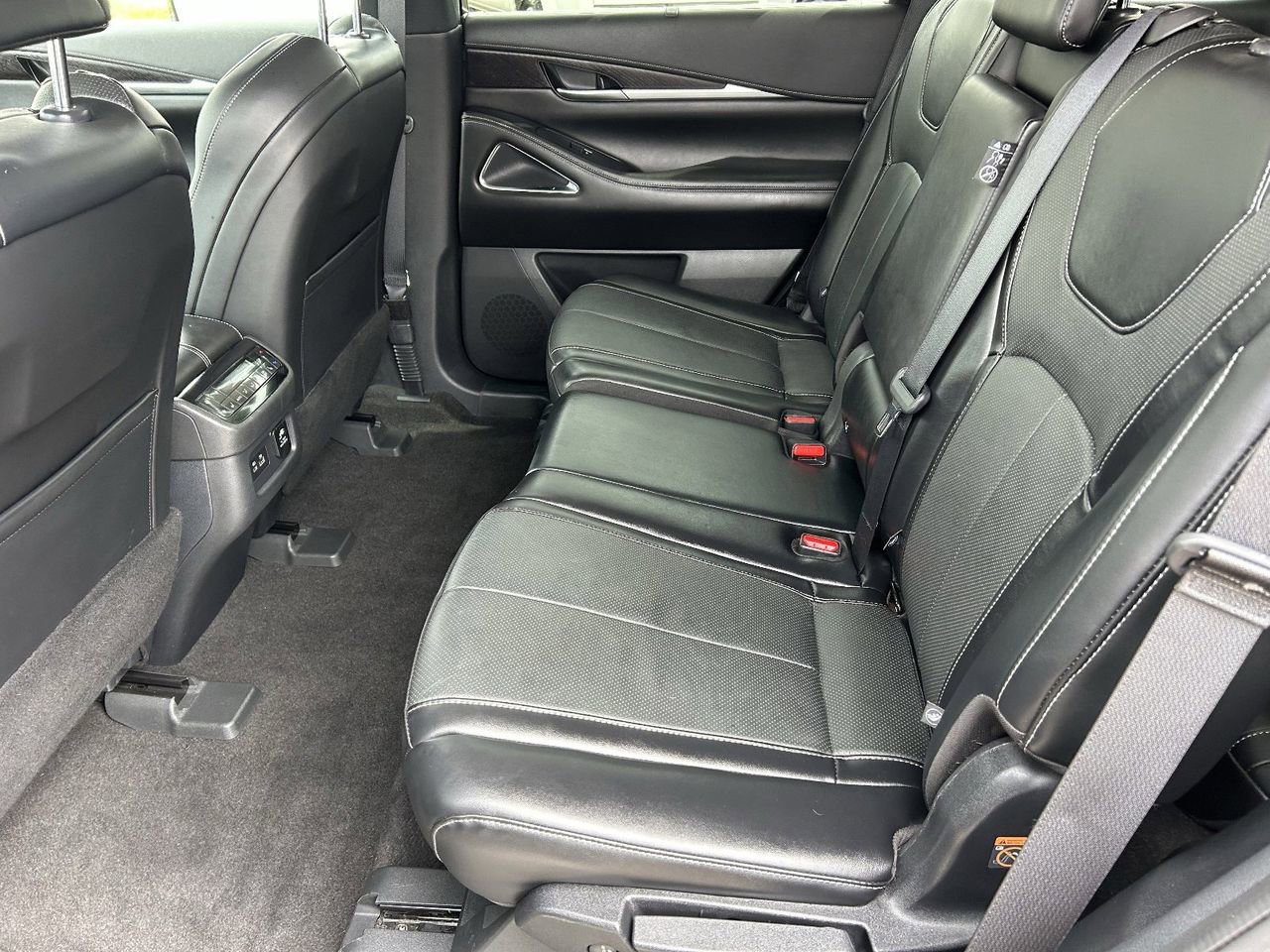 Certified 2023 INFINITI QX60 Sensory w/ Cargo Package image 16