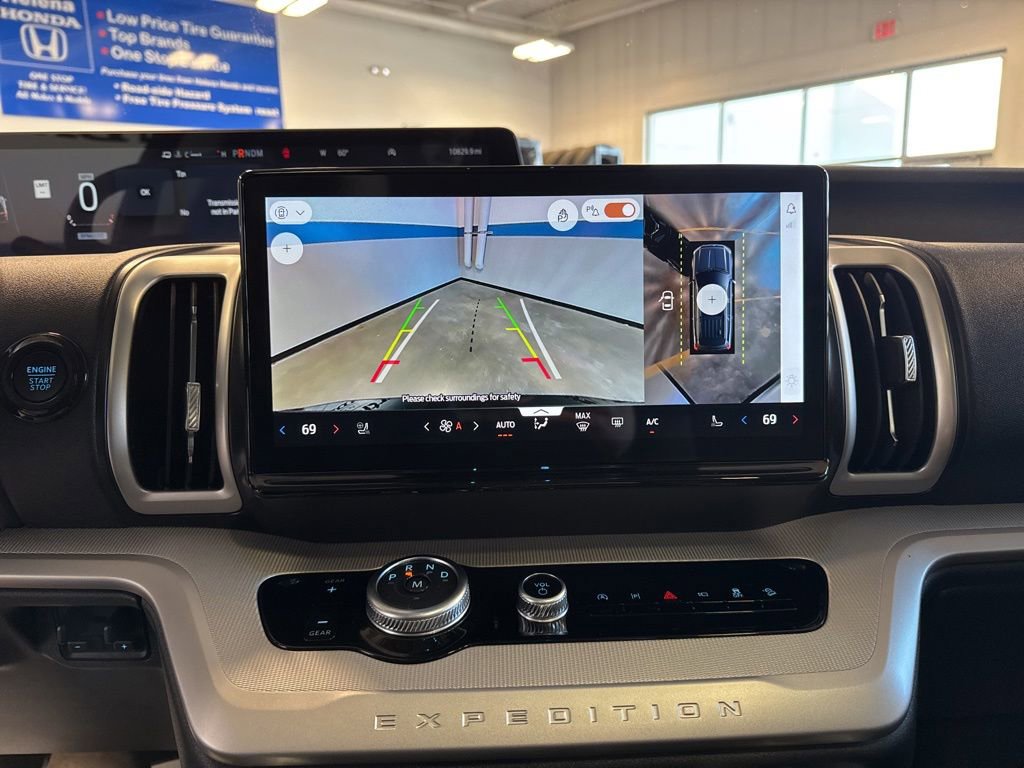 Used 2025 Ford Expedition Max Active AWD/4WD image 14