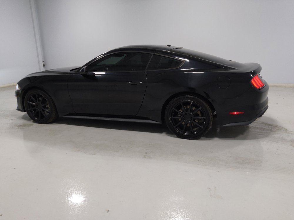 Used 2019 Ford Mustang Coupe RWD image 3