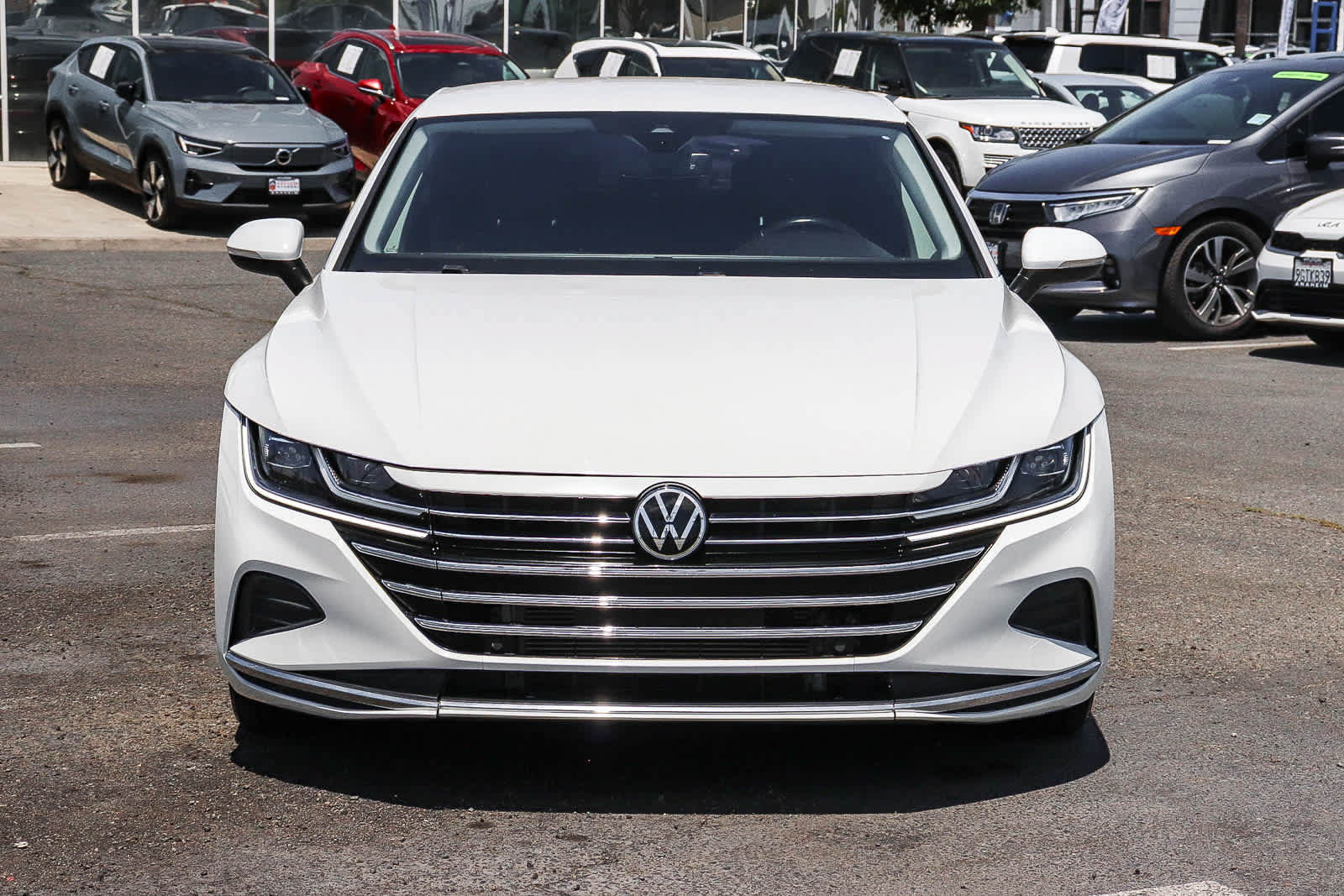 Used 2021 Volkswagen Arteon SE FWD image 2