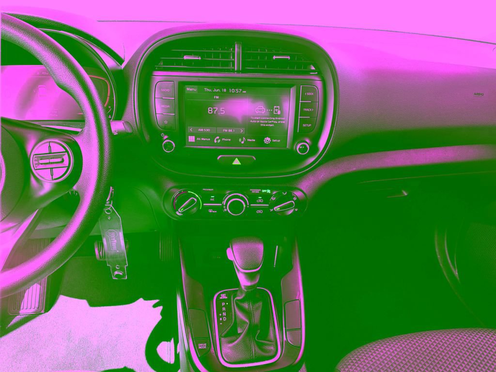 Used 2025 Kia Soul LX FWD image 25
