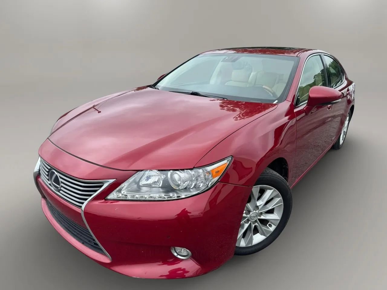 Used 2014 Lexus ES 300h w/ Premium Package w/Bamboo Trim FWD video 1